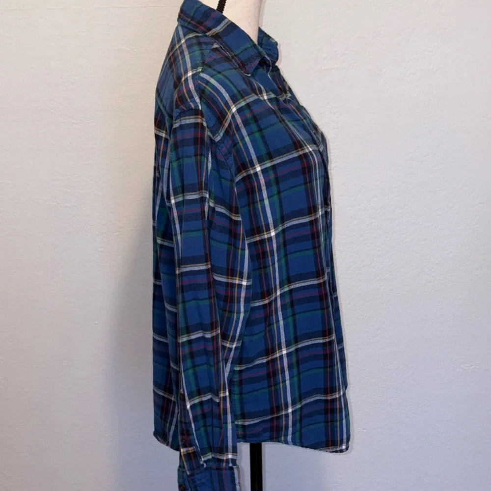 Croft & Barrow Blue Plaid Button Down Shirt Long Sleeve Size Medium Like New